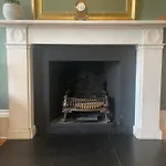 Georgian Townhouse In City Centre