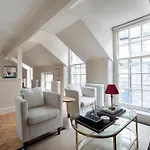 Luxury Mews In The Heart Of New Town