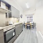 Edinburgh Backpackers - Over 18S Only