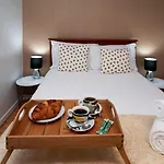 Holyrood Hideaway-City Centre 2-Bed