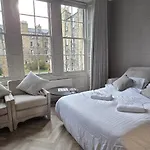 2 Bedroom Sofa Bed In Livingroom Castle View 1St Floor Sleeps 6