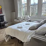 2 Bedroom Sofa Bed In Livingroom Castle View 1St Floor Sleeps 6