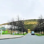 Luxury Apartment At Edinburgh
