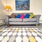 Magic Of Meadows 4 Bedroom Spacious Flat