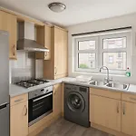 Elegant 2 Bedroom Apartment