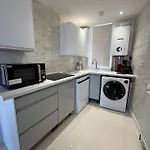 New Royal Mile Residence Quiet Spacious And Comfortable Flat With Large Balcony And Great Views Top Floor No Lift