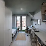 Modern Studios With Kitchen & Ensuite In Central Edinburgh