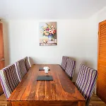 Scenic City Apartment Overlooking Arthurs Seat