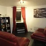 Lochrin Apartment