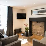 Union Street Apartment