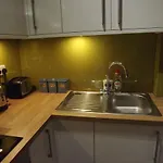 Cosy Flat In Duff Street