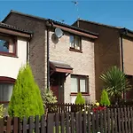 2 Bedroom House In Haymarket Accommodates 4