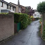 2 Bedroom House In Haymarket Accommodates 4