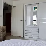 Central 2 Bedroom Apartment With Free Parking