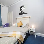 Kingsview Rooms
