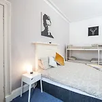 Kingsview Rooms