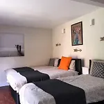 Kingsview Rooms