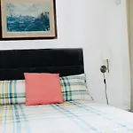 Apartment On Drybrough Crescent 3/6