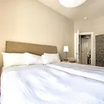 Beautifully Presented, Well Located, 2 Bed Apt.