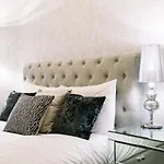 Altido Stunning Old Town Apartment Next To The Station