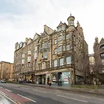 Amazing Views! North Bank Street Luxury Apartment
