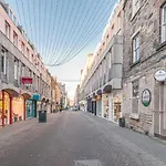 Cosy Holiday Apartment In Edinburgh City Centre, Rose Street