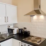 1 Bedroom Flat In Roseburn