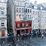 3 Bedroom Apartment On The Royal Mile