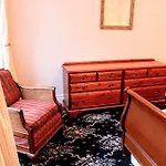 3 Bedroom Apartment On The Royal Mile