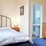 2 Bedroom Flat In Stockton