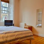 One Bedroom Flat With Box Room In Edinburgh