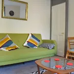 2 Bedroom Flat Near Leith Walk