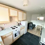 Haymarket Holiday Home, 3 Bedrooms & Parking