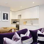 Joivy Vibrant Home Near Calton Hill