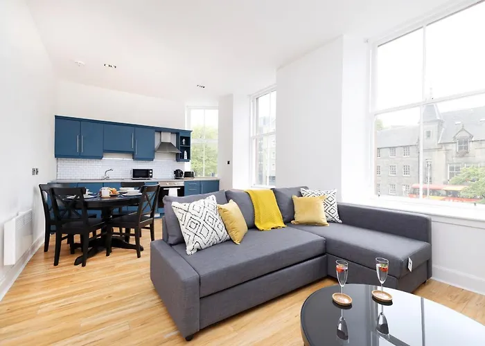 Joivy Glamorous1-Bed Flat Overlooking Grassmarket