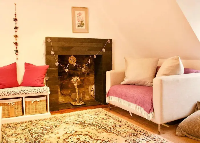 Pass The Keys Cosy Studio Apartment