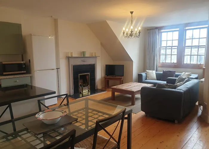 Rose Street 2 Bedroom