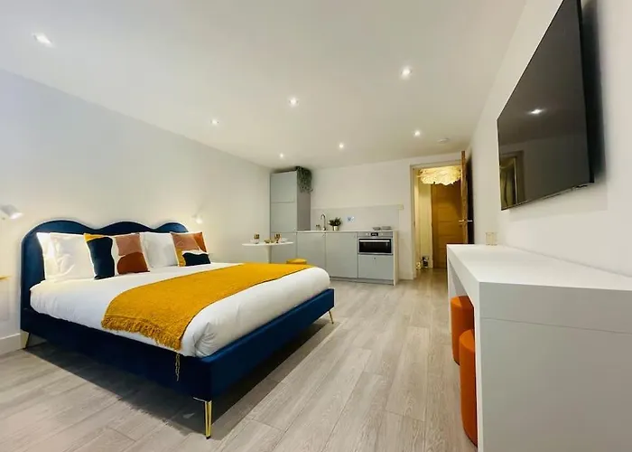 Designer Studio In Edinburgh With Free Parking
