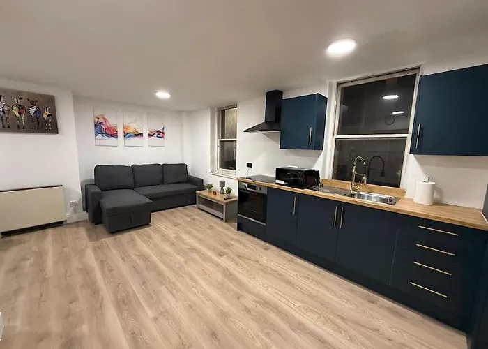 Modern 1 Bedroom - 5 Min Walk From Princess Street Eb1
