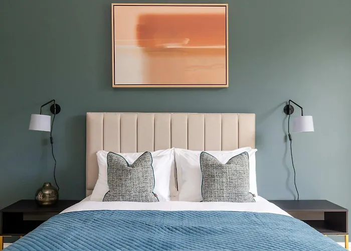 Dragon Suites Luxury Serviced Apartments At Albyn Place