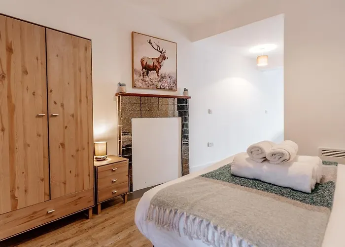 Cozy-Free Parking-12 Mins Center