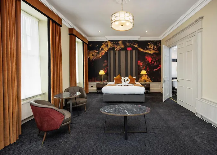 Albany Hotel