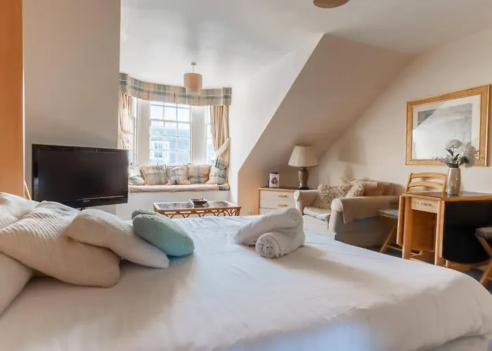 Edinburgh Apartment In The Heart Of The City Edinburgh Castle On Your Door Step