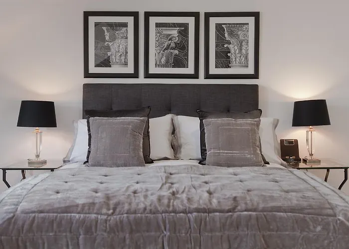 Royal Mile Penthouse - The Edinburgh Address