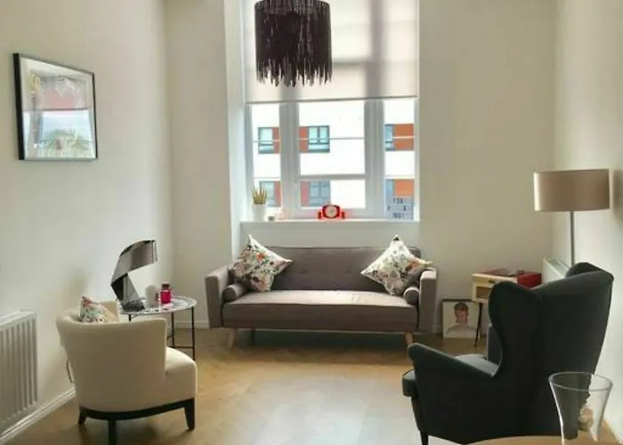2 Bedroom Apartment In Pilton