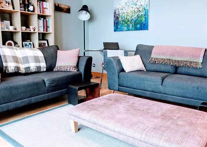 2 Bedroom Apartment With Sea View Sleeps 4