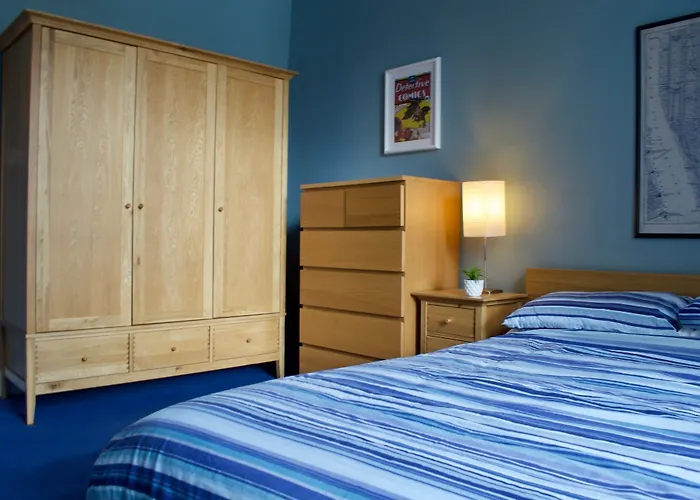2 Bedroom Flat In Stockton