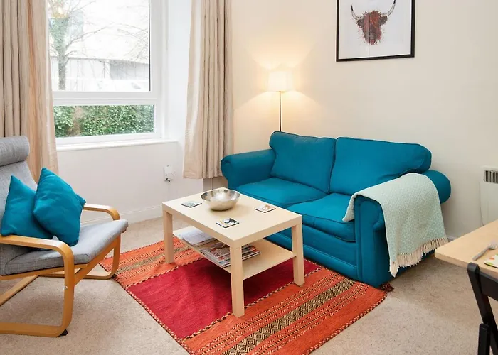 Caledonian Crescent Apartment
