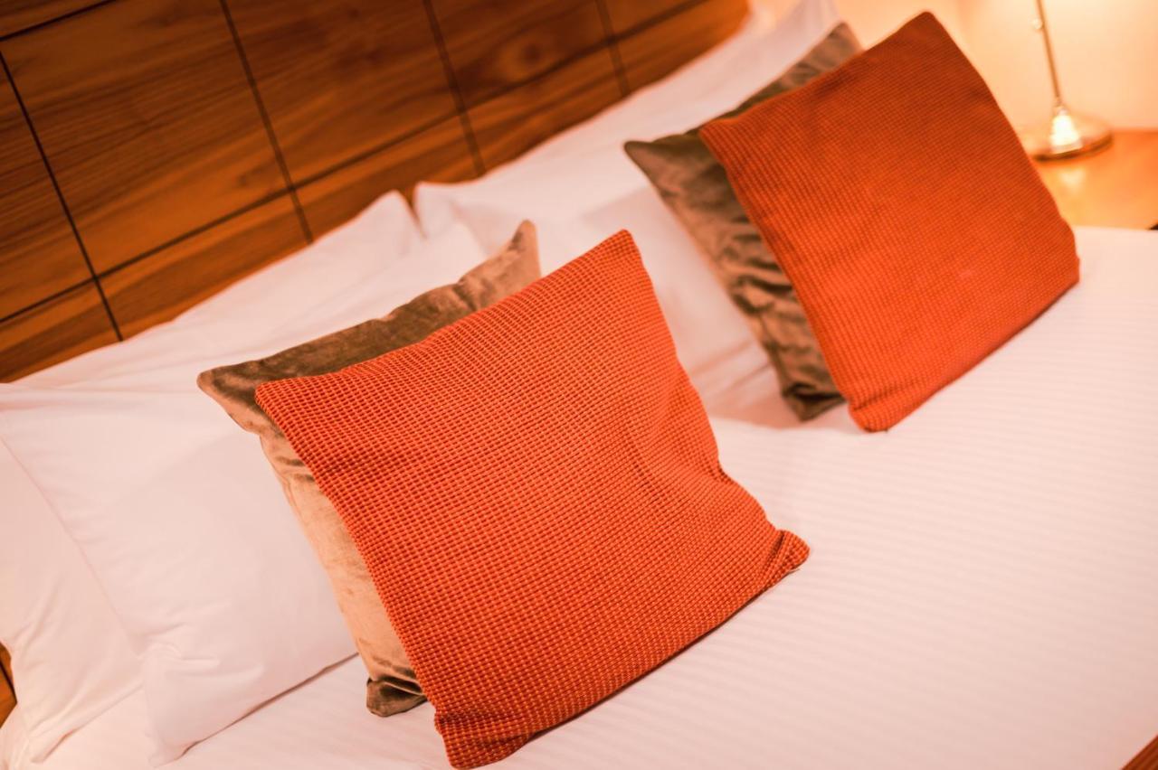 The Knight By Mansley Aparthotel
