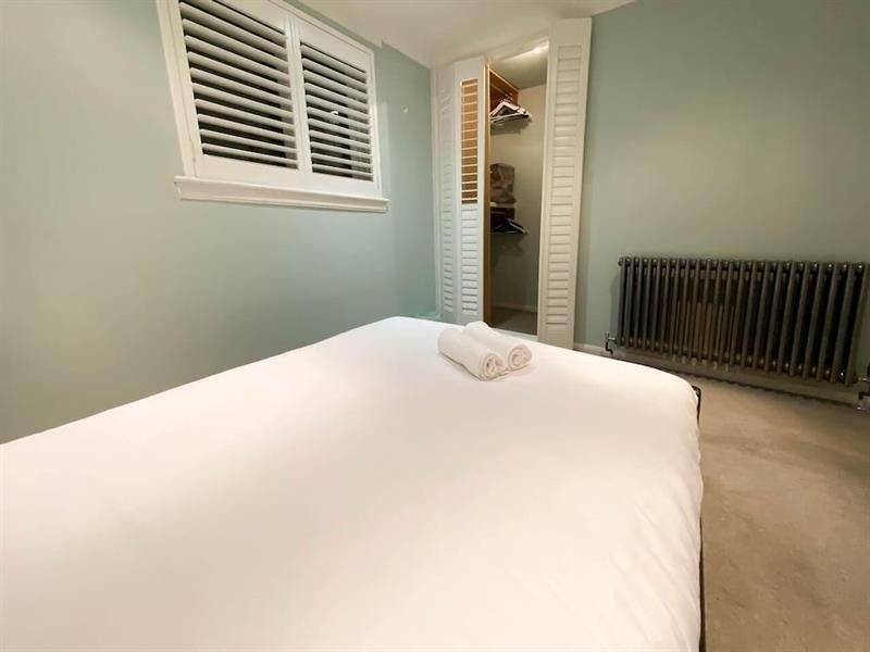 2 Bedroom House In Haymarket Accommodates 4 *